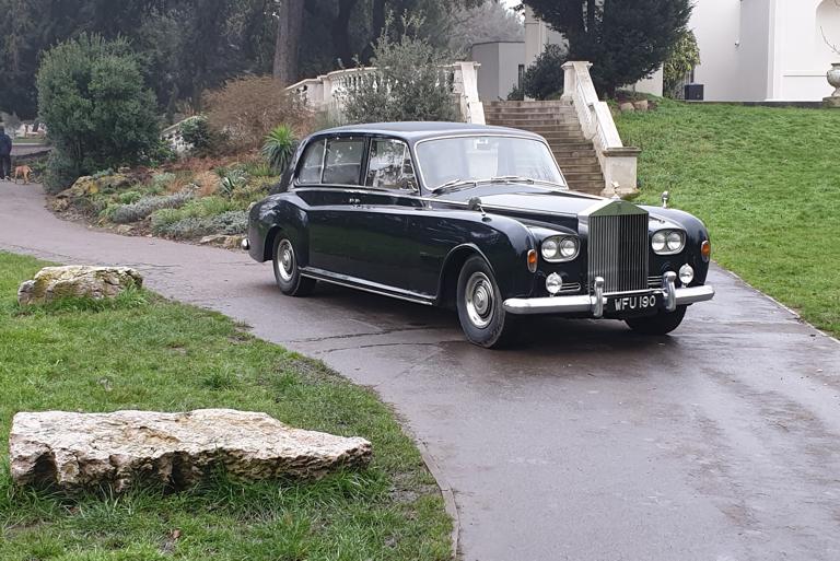 Luxury and Classic Private Car Hire - The Gentleman's Carriage Service